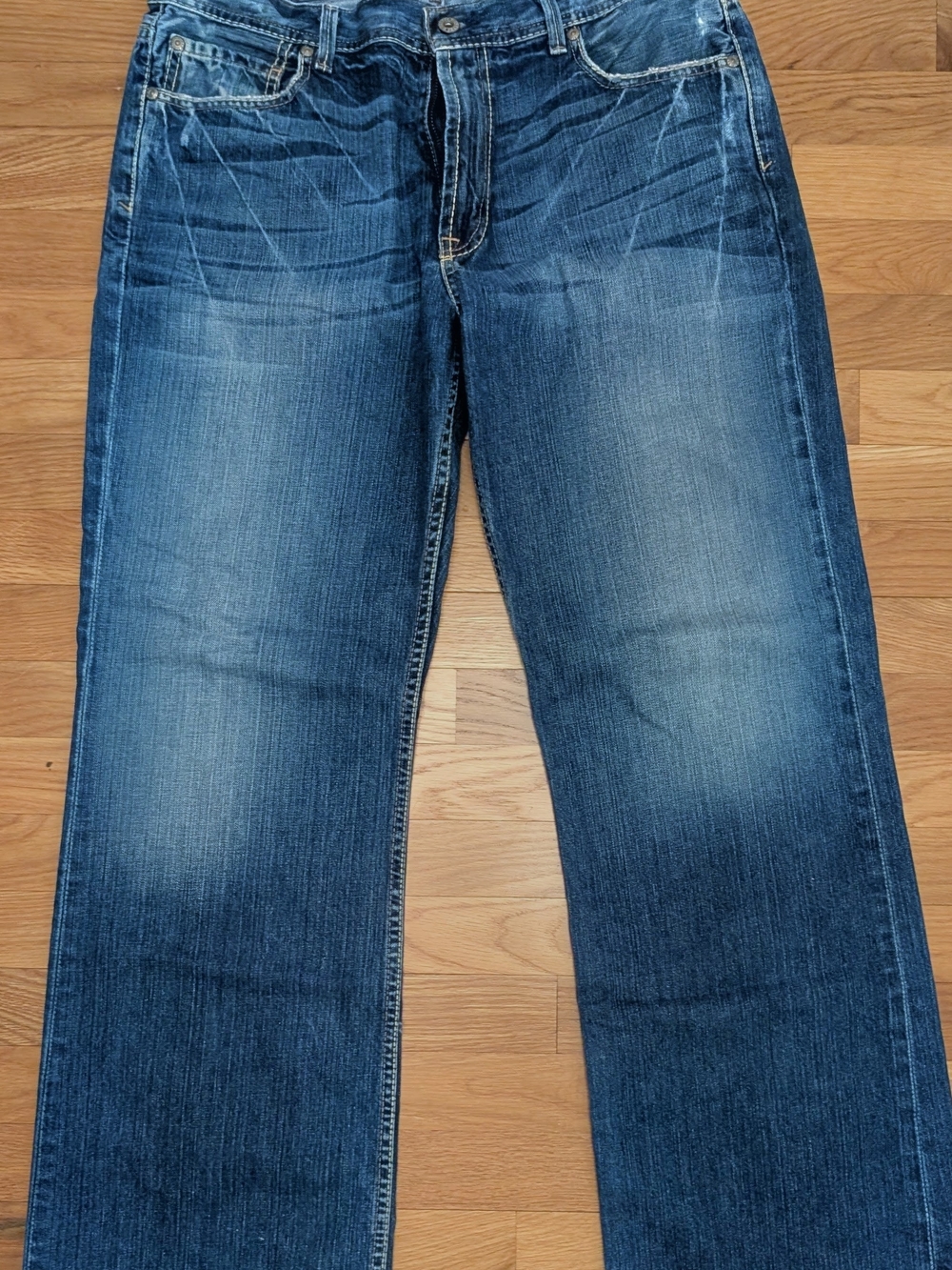 Buckle Men's Washed Blue Straight Jeans